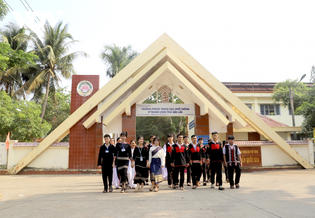 Nửa thế kỷ “ươm mầm" cán bộ từ mái trường THPT Dân tộc nội trú N’ Trang Lơng